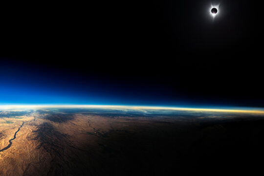 Eclipse photograph by Jon Carmichael. Copyright Jon Carmichael, all rights reserved.
